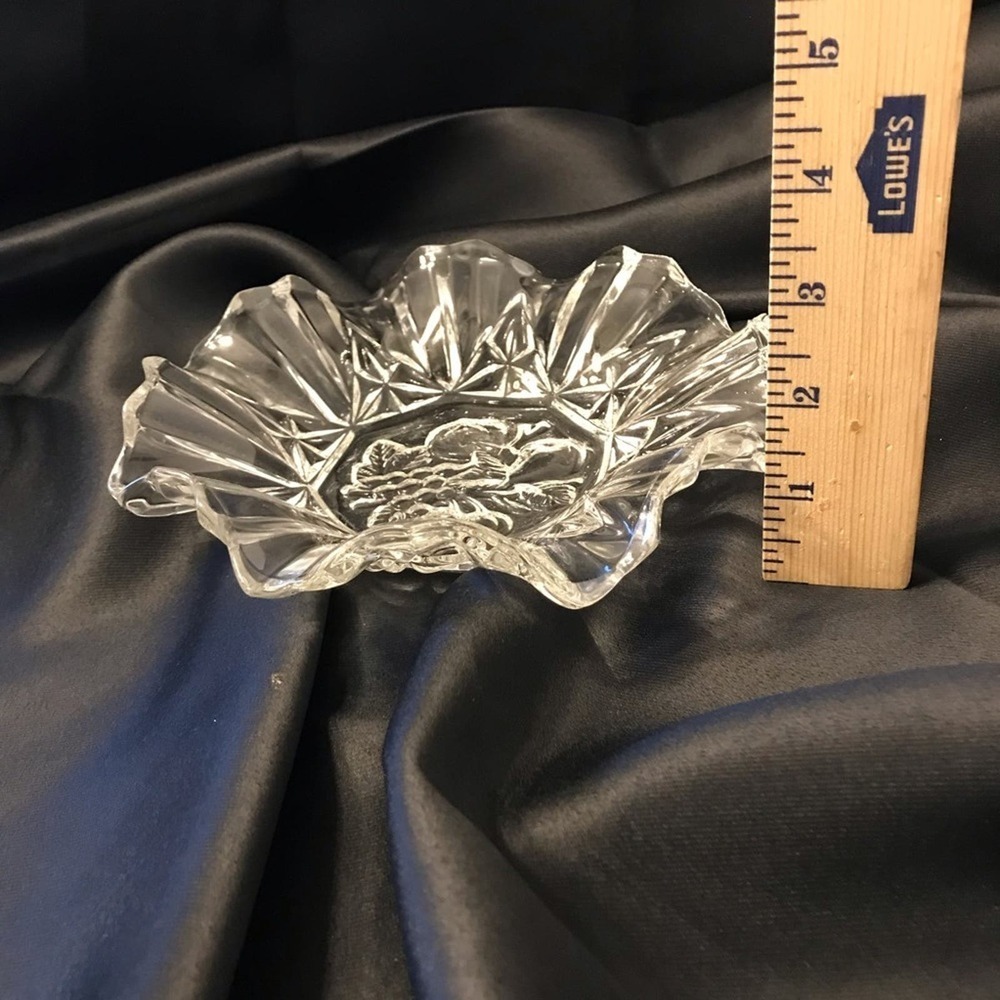 Vintage Pioneer Intaglio Fruit Crystal Ruffled Serving Set by Federal - Picture 14 of 15